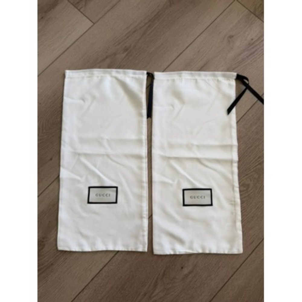 Gucci White Fabric Drawstring Dust Bags Set of‎ 2 for Shoes and Accessories